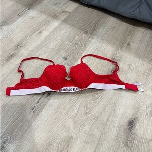 Victoria's Secret Red Lace Bra 🌹